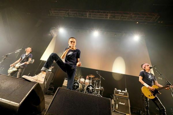 ザ・クロマニヨンズ、2年ぶり全国ツアーがZepp Hanedaからスタート