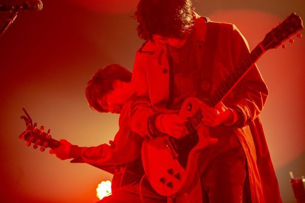 さくらしめじ、秋ツアーファイナルを憧れのUSEN STUDIO COASTで開催「一緒に未来の光を灯していきましょう」