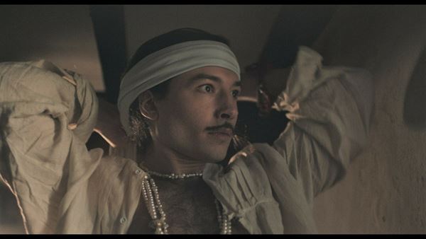 エズラ・ミラーが若き日のダリに　映画『ウェルカム トゥ ダリ』妻・ガラとの運命の出会いを公開