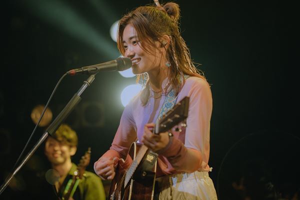 由薫、ワンマンツアー最終公演で東名阪クアトロツアー開催発表　会場限定盤EPの期間限定販売も決定