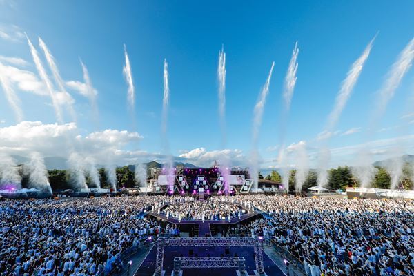 【オフィシャルレポート】リベンジは富士急の地で！ 櫻坂46振替公演にて日向坂46との合同イベント『W-KEYAKI FES.2022』終幕！