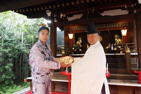 4月歌舞伎座『新・陰陽師』市川猿之助が成功祈願で絵馬を奉納　特別ポスターも公開