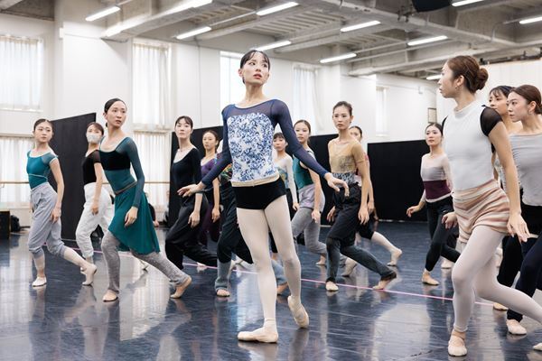 東京バレエ団×金森穣『かぐや姫』全3幕がいよいよ上演　リハーサル&会見レポート