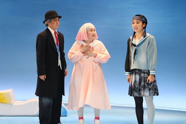 白石加代子「大人にも子どもにも届く作品」 KAATキッズ・プログラム2022『さいごの1つ前』開幕