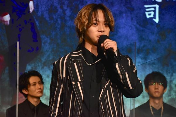 佐藤流司「不満、持ってきてください。吹っ飛ばしますから」　キャスト集結の舞台『呪術廻戦』製作発表レポート