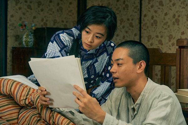 【おとなの映画ガイド】名優 役所広司と菅田将暉が親子役で共演！ 夢を追い求め、家族が支えた宮沢賢治37年の人生──『銀河鉄道の父』