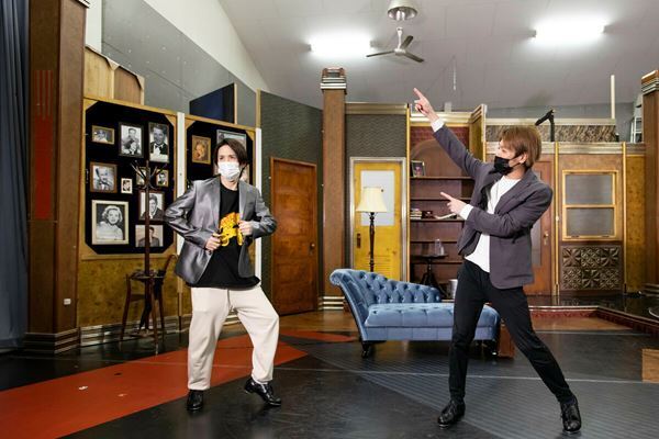 兄弟感の強い浜中文一&室龍太、軽快でおしゃれな上口耕平&水田航生『ダブル・トラブル』公開稽古レポート