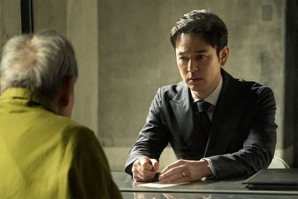 『ある男』妻夫木聡×柄本明の鬼気迫る“対峙シーン”写真＆現場レポートが到着