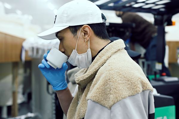 橘ケンチの最新コラボ日本酒『5013橘』がついに発売に　中務裕太も参加した造りの過程をレポート！