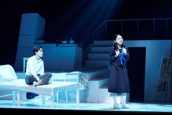 魅力的な歌声と、あちこちに散りばめられた仕掛けを楽しんで　ミュージカル『カラフル』開幕