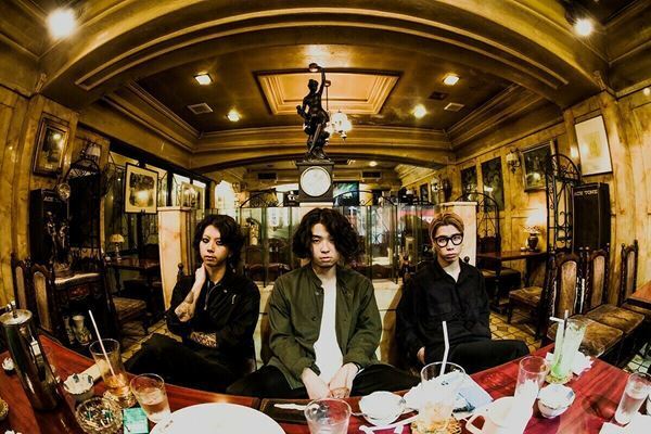 【野音ワンマン直前企画】SIX LOUNGEがフラカンに惹かれる理由。「何回ライブを観ても、鳥肌立つし。言葉のパワーがすごい」