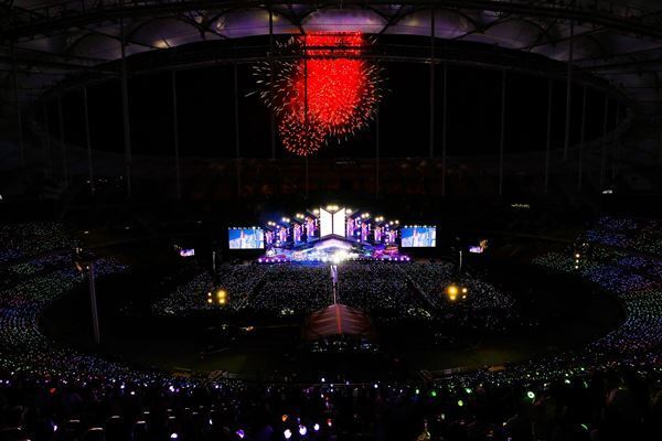 BTS『＜Yet To Come＞ in BUSAN』開催　「Dynamite」「Butter」などライブバンド編曲で全19曲を熱唱