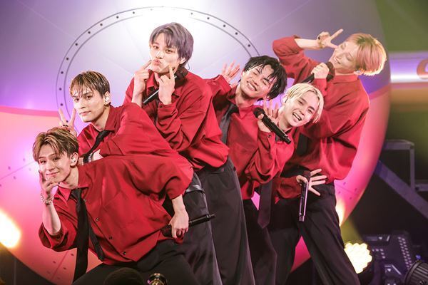 ONE N’ ONLY　満員の国際フォーラムでのツアーファイナル夜公演レポート「これからも自分たちが信じた道を歩み続ける」