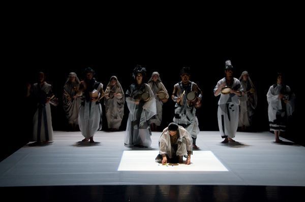 SPAC半年ぶりの公演再開！ みつばちの生体と神秘の物語『みつばち共和国』が開幕