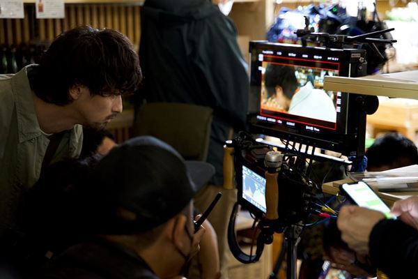 横浜流星が主人公役への熱い想いを語る『ヴィレッジ』撮影秘話＆メイキング写真公開