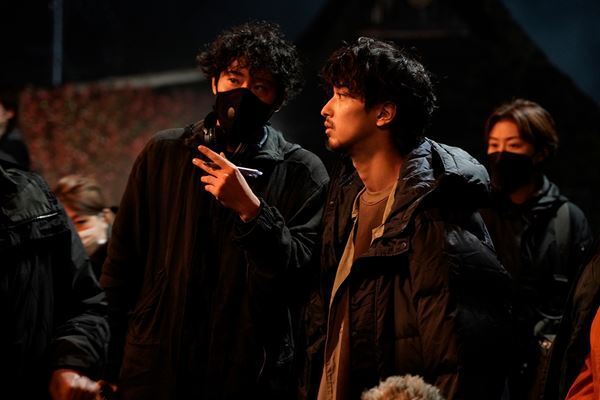 横浜流星が主人公役への熱い想いを語る『ヴィレッジ』撮影秘話＆メイキング写真公開
