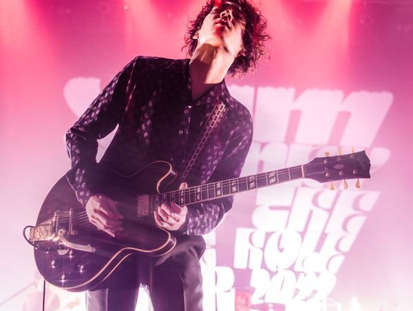 原点回帰から次のフェーズへ　GLIM SPANKY『Into The Time Hole Tour 2022』オフィシャルレポ