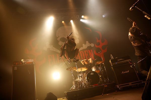 Zepp Tokyoラスト3Daysオフィシャルレポ、歴史的名場面を生んだELLEGARDENとBRAHMANの競演