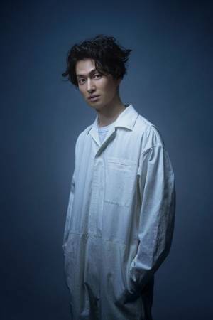 板尾創路×松田凌がW主演！　甲斐さやかの問題作『聖なる怪物』上演決定