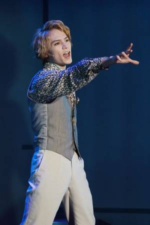 京極夏彦「歌えばいいんだとわかりました」小西遼生主演ミュージカル『魍魎の匣』15日まで