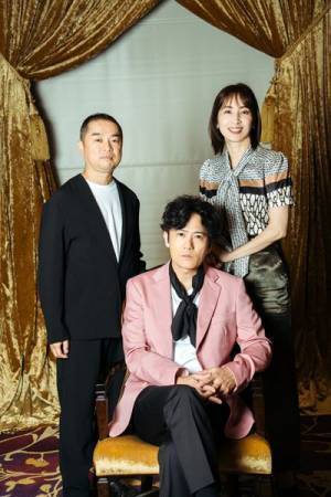 稲垣吾郎と真飛聖が気鋭作家・横山拓也の新作で共演！ “フタ”をすることに慣れてしまった40代を描く舞台『多重露光』とは？