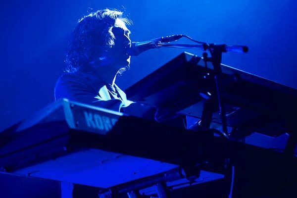 『HIGH FIVE 2023』福岡公演オフィシャルレポート　Omoinotake×iriが打ち上げた、音楽という花火