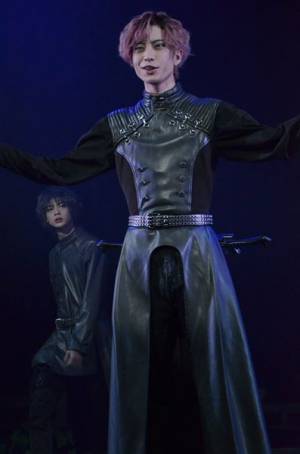 救うべきは全人類か愛する人か!? 玉城裕規×菊池修司W主演の舞台『HELI-X Ⅲ』観劇レポート