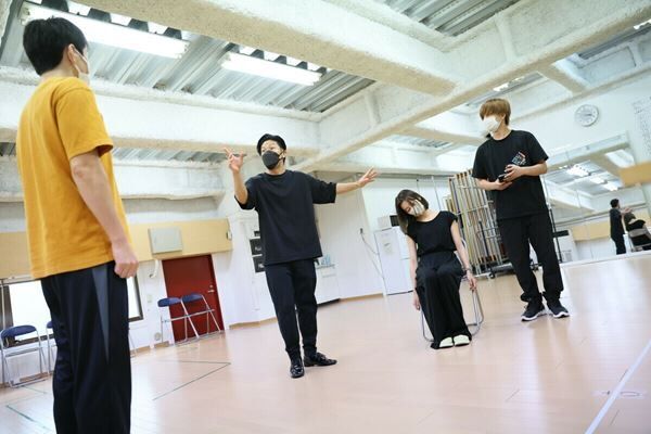 松本利夫（EXILE）が守屋茜と社交ダンスに挑戦、舞台FOCUS『アップデート』稽古場レポート到着