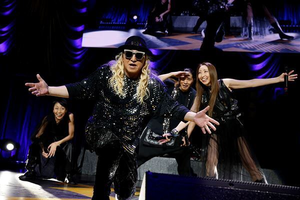 TRF、デビュー30周年をファンと幕開け『THANXXX!!! Live & Party 2023～』オフィシャルレポ