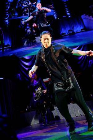 TRF、デビュー30周年をファンと幕開け『THANXXX!!! Live & Party 2023～』オフィシャルレポ