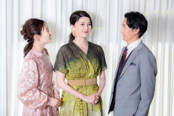 朝夏まなと×中河内雅貴×実咲凜音　公演中止から2年、動き出した『モダン・ミリー』にかける思い