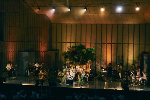 “17歳の夢”と“今”が響き合う、 念願の初野音ワンマン『吉澤嘉代子の日比谷野外音楽堂』