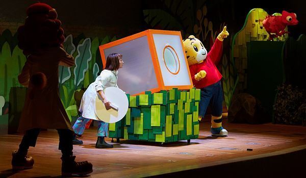 科学って楽しい！ 好奇心を育む『しまじろうとガオガオさんのサイエンスショー』体験レポート