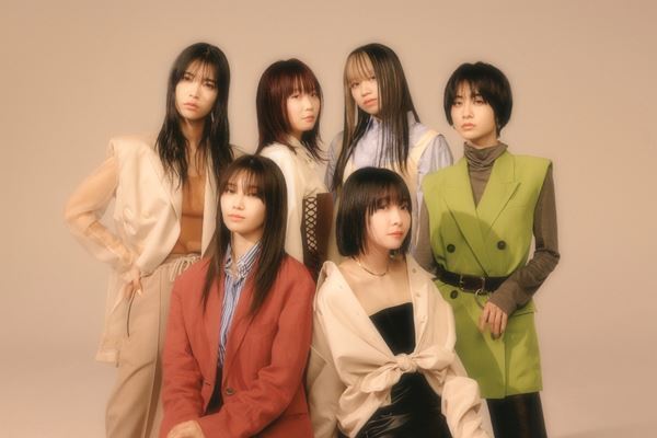 初の武道館公演を控えたExWHYZインタビュー「この6人とマスターのみんなで、あの空間を共有できるのが待ち遠しい」