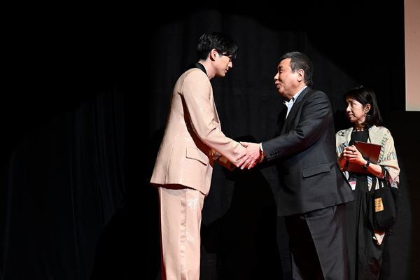 新田真剣佑「日本の映画界にとっても本当に大きな一歩」ハリウッド版『聖闘士星矢』ジャパンプレミア開催