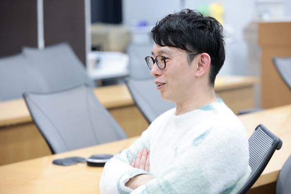 【『Live！ロックちゃん2023』対談シリーズ①】芦沢ムネト×GLIM SPANKY