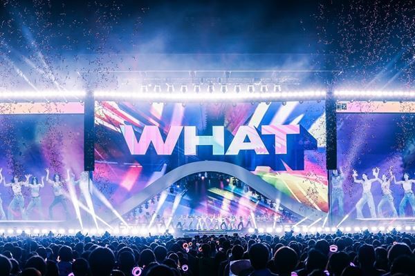 TWICE、初のスタジアム公演に4日間で22万人が熱狂　追加公演の開催を発表【レポート】