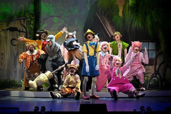 ハリセンボン近藤春菜の願いをシュレックが叶える!?『シュレック・ザ・ミュージカル』初日前会見＆舞台写真公開