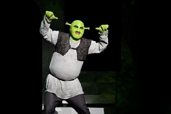 ハリセンボン近藤春菜の願いをシュレックが叶える!?『シュレック・ザ・ミュージカル』初日前会見＆舞台写真公開