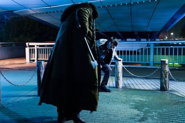 亀梨和也が苦悶の表情を浮かべる　映画『怪物の木こり』特別映像＆新たな場面写真公開