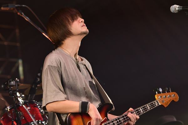 back number、2年半ぶり全国ツアー最終公演のオフィシャルレポート到着　清水依与吏「こんなにアクセルを踏み込んだことは人生でありません！」