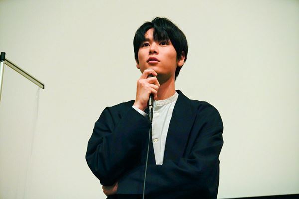 乃木坂46・久保史緒里のまさかの告白に萩原利久「驚かせたい」　映画『左様なら今晩は』完成披露レポート