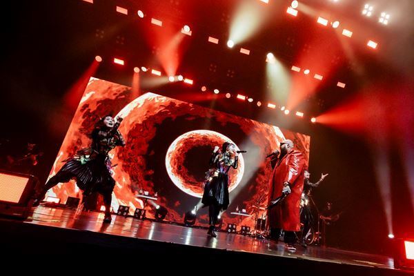 BABYMETAL、初のアジアワンマンツアーでタイのヒップホップシンガー・F.HEROと約4年ぶりに共演