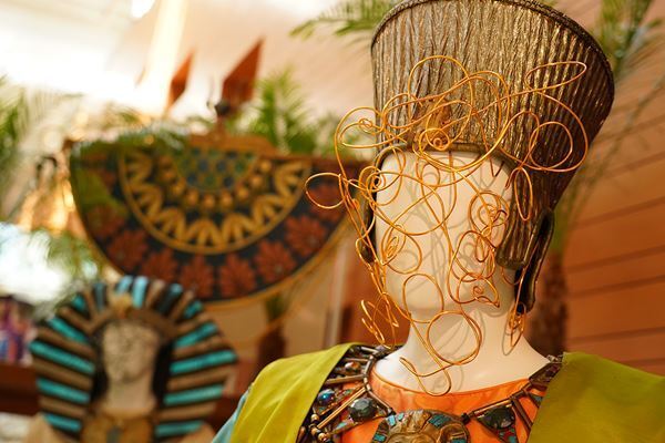 舞台作品と舞台衣裳が辿った軌跡を体感できる『時空をこえて-Across Time and Space-展』本日より開催