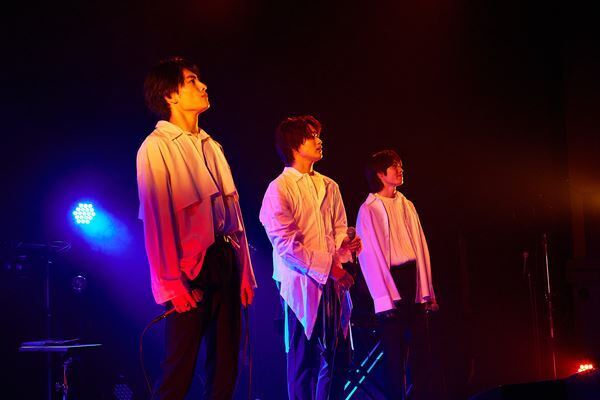 TETTA、大倉空人、小泉光咲、武藤潤がグループとは異なる魅力で心を掴む『LIVE Meets Vol.4』レポート