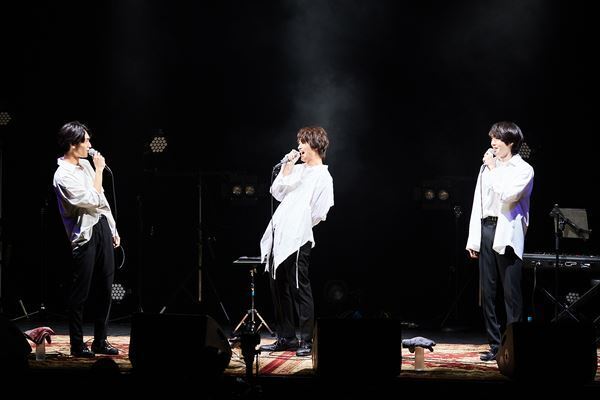 TETTA、大倉空人、小泉光咲、武藤潤がグループとは異なる魅力で心を掴む『LIVE Meets Vol.4』レポート