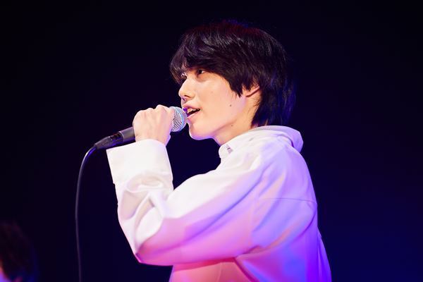TETTA、大倉空人、小泉光咲、武藤潤がグループとは異なる魅力で心を掴む『LIVE Meets Vol.4』レポート