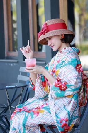 銘仙でみるガールズヒストリー『大正の夢　秘密の銘仙ものがたり』展9月30日より開催