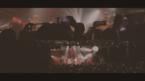 フレンズ、年明けワンマンライブのチケットが完売　ファンが撮影した「U.L.K.」スペシャル映像を今夜プレミア公開