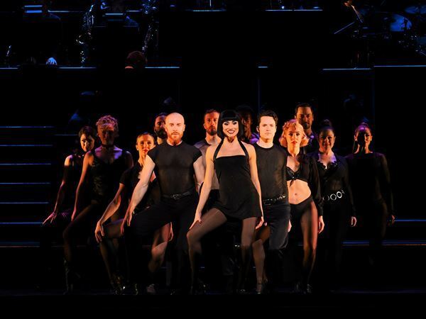 ブロードウェイミュージカル『シカゴ』3年ぶりの来日公演が開幕　初日レポート到着